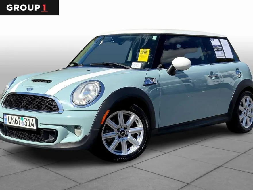 2013 Mini Cooper Hardtop S photo 1