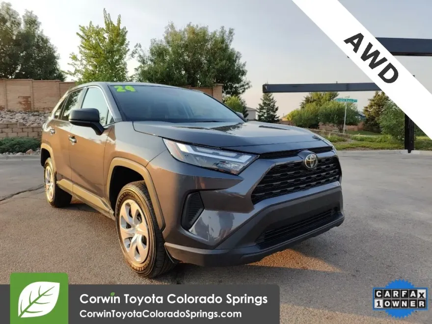 2024 Toyota RAV4 LE photo 1
