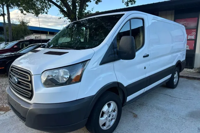 2019 Ford Transit Van photo 1