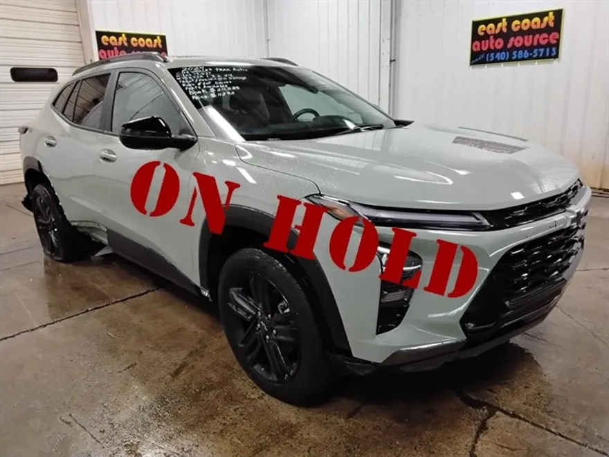 2024 Chevrolet Trax ACTIV photo 1