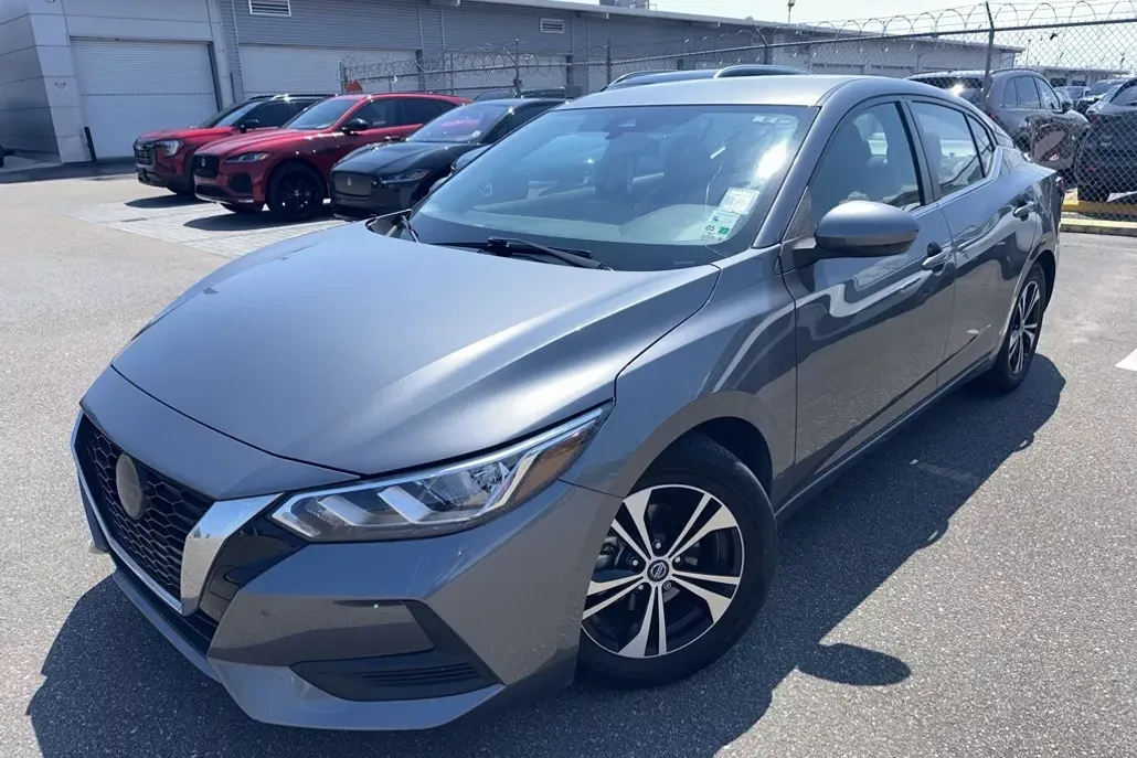 2022 Nissan Sentra SV photo 1