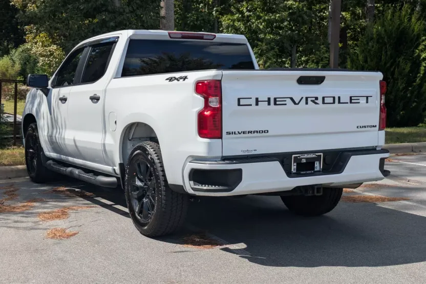 2024 Chevrolet Silverado 1500 Custom photo 1