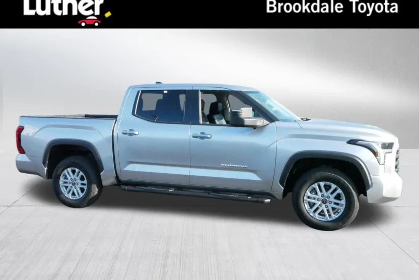 2023 Toyota Tundra SR5 photo 1