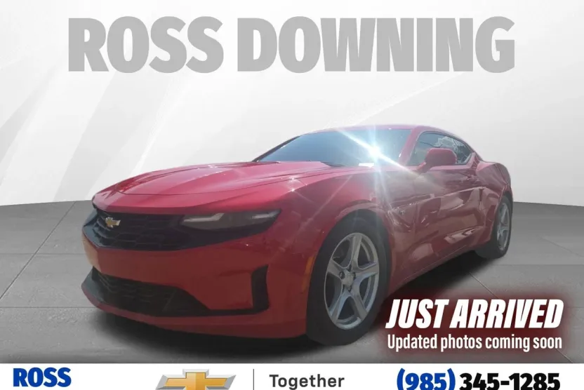 2023 Chevrolet Camaro 1LT photo 1