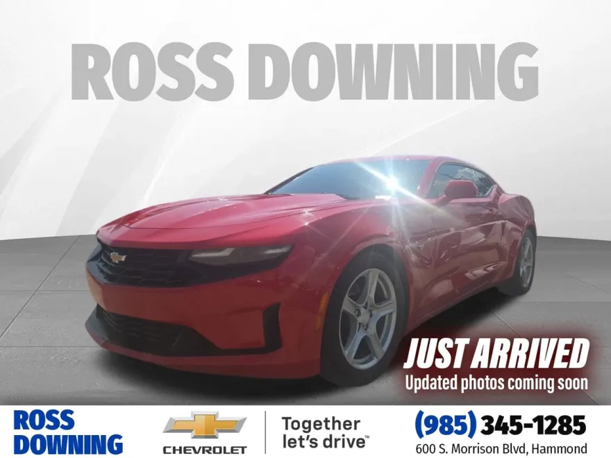2023 Chevrolet Camaro 1LT photo 1