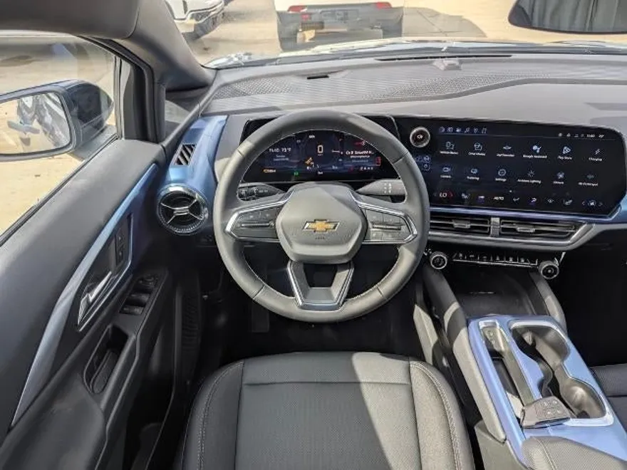 2026 Chevrolet Equinox EV 1LT photo 1