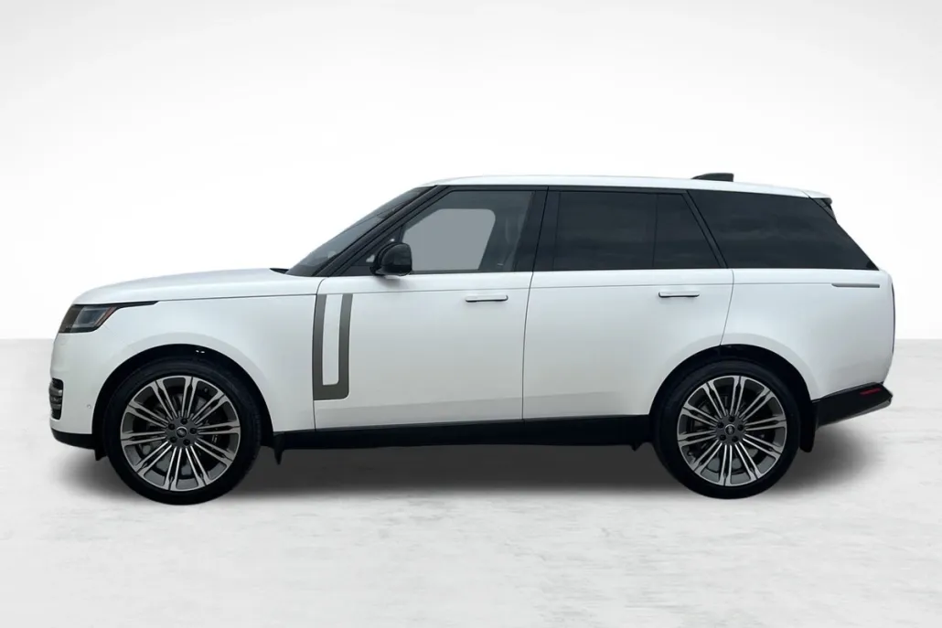 2025 Land Rover Range Rover SE photo 1