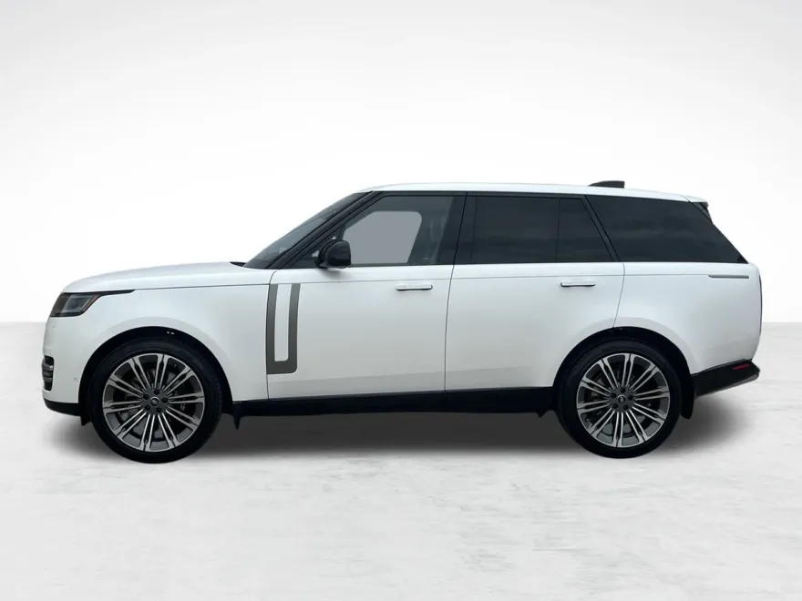 2025 Land Rover Range Rover SE photo 1