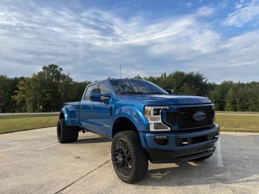 2022 Ford F-450 King Ranch photo 1