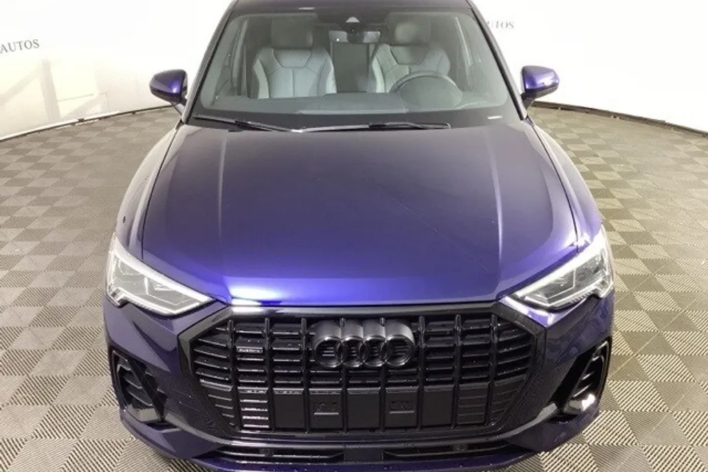 2025 Audi Q3 Premium photo 1