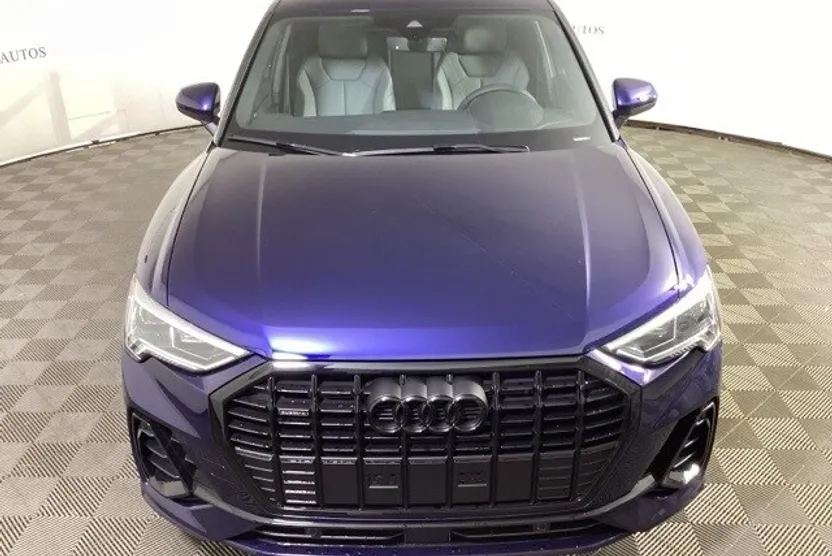 2025 Audi Q3 Premium photo 1