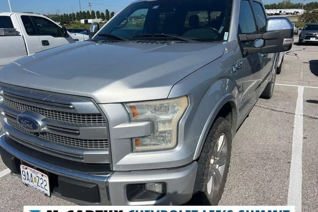 2016 Ford F-150 Platinum photo 1