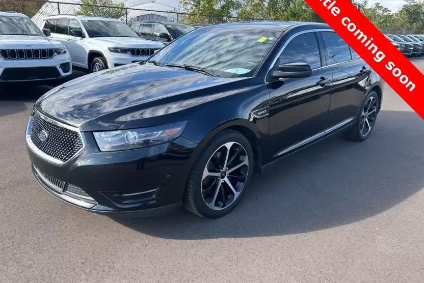 2016 Ford Taurus SHO photo 1