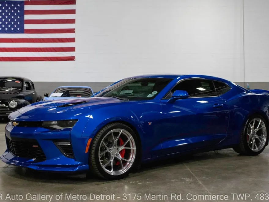 2016 Chevrolet Camaro SS photo 1