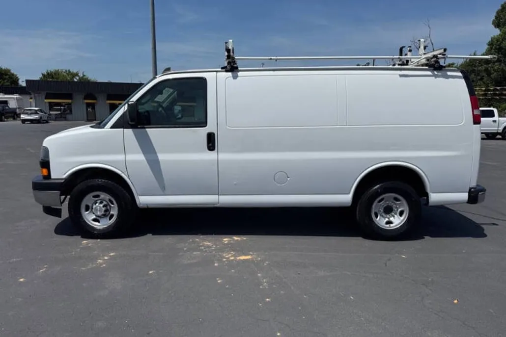 2019 Chevrolet Express 2500 Cargo Van photo 1