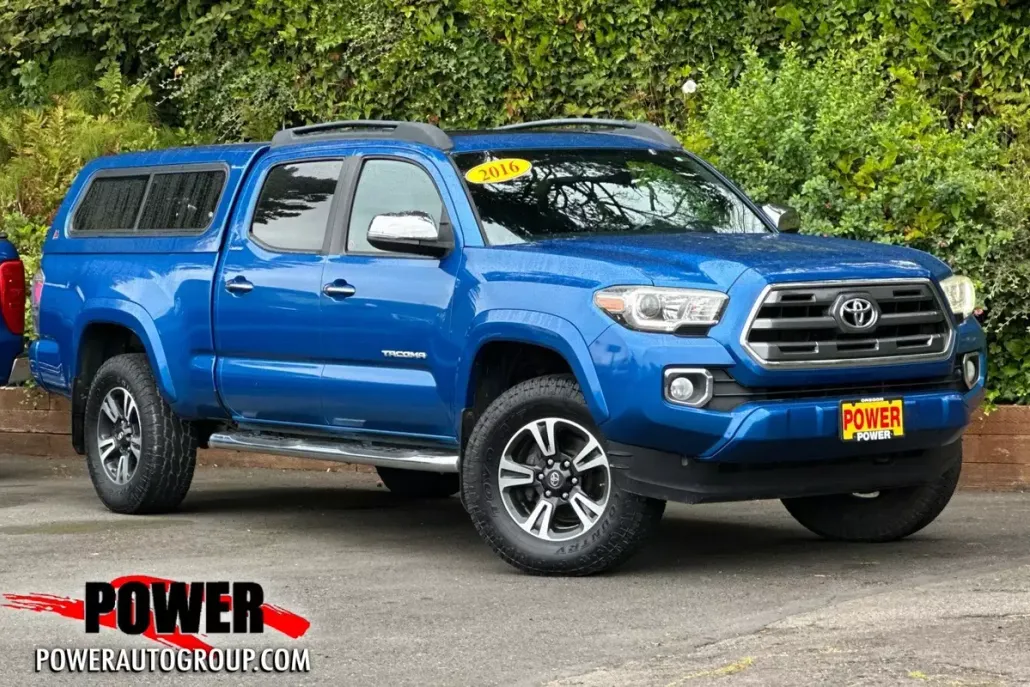 2016 Toyota Tacoma Limited V6 photo 1
