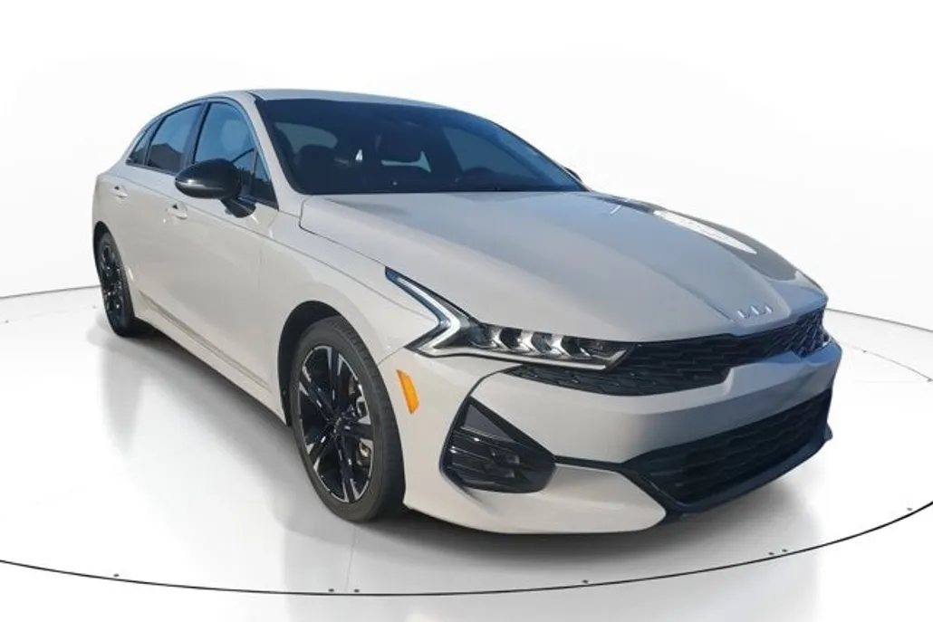 2022 Kia K5 GT-Line photo 1