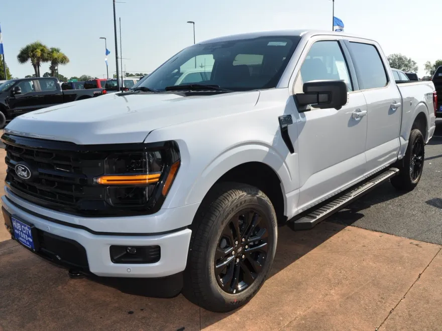 2025 Ford F-150 XLT photo 1