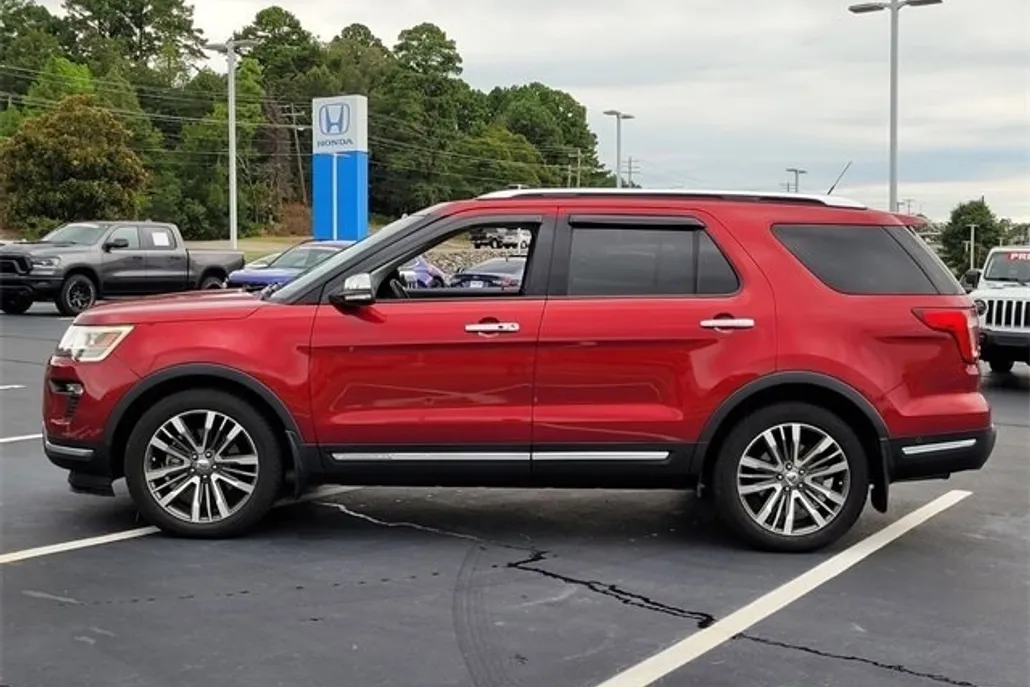 2018 Ford Explorer Platinum photo 1