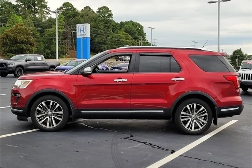 2018 Ford Explorer Platinum photo 1