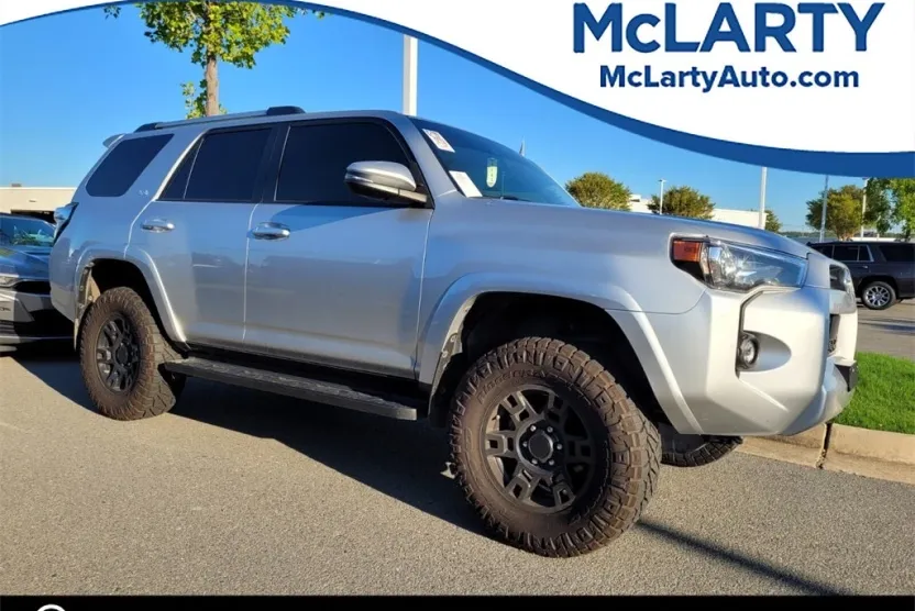 2021 Toyota 4Runner SR5 Premium photo 1