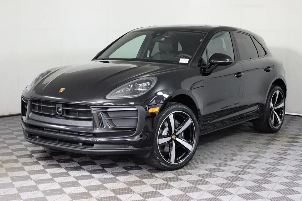 2025 Porsche Macan Base photo 1