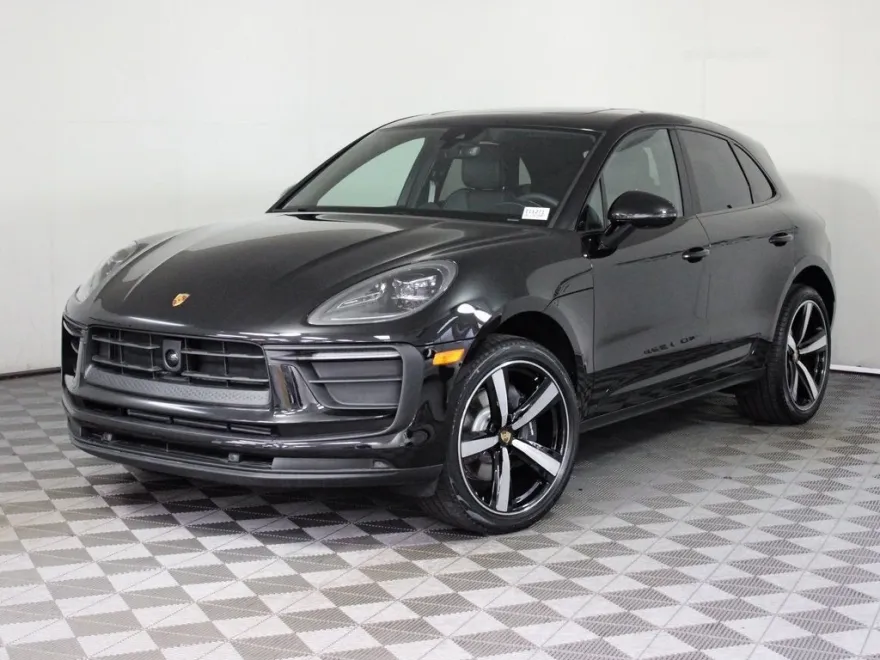 2025 Porsche Macan Base photo 1