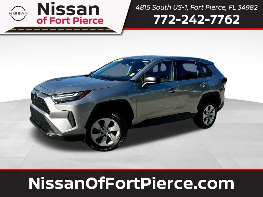 2023 Toyota RAV4 LE photo 1