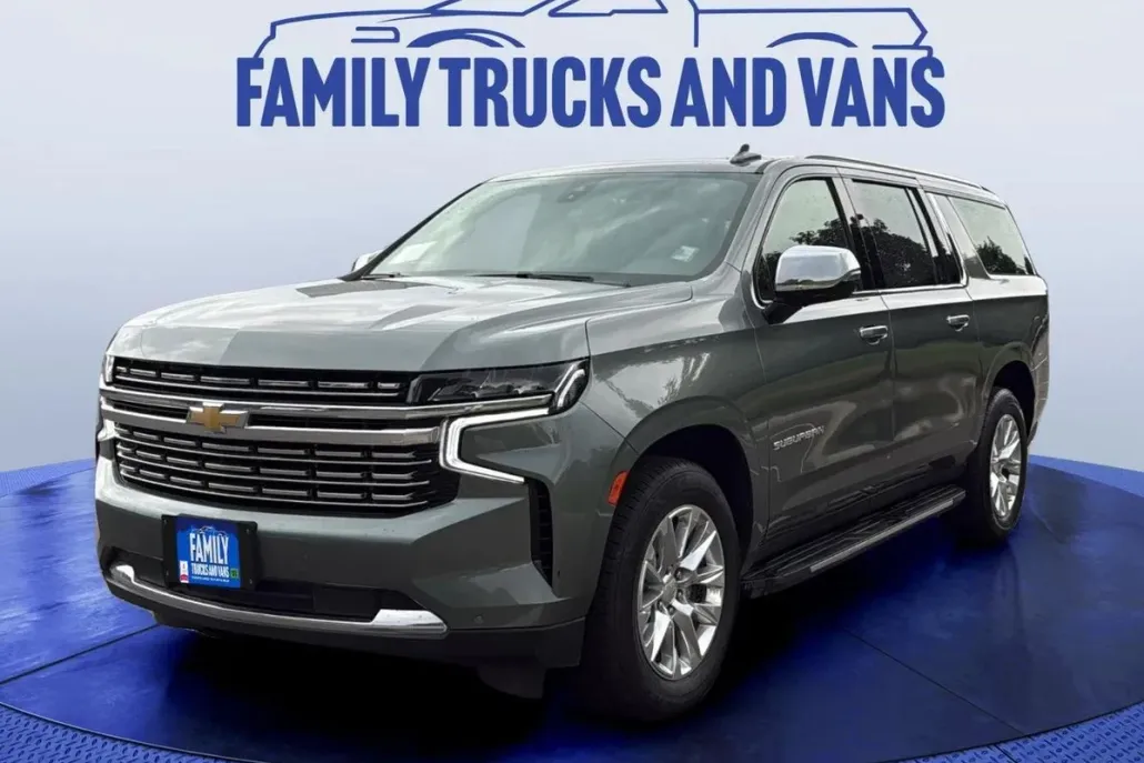 2023 Chevrolet Suburban Premier photo 1