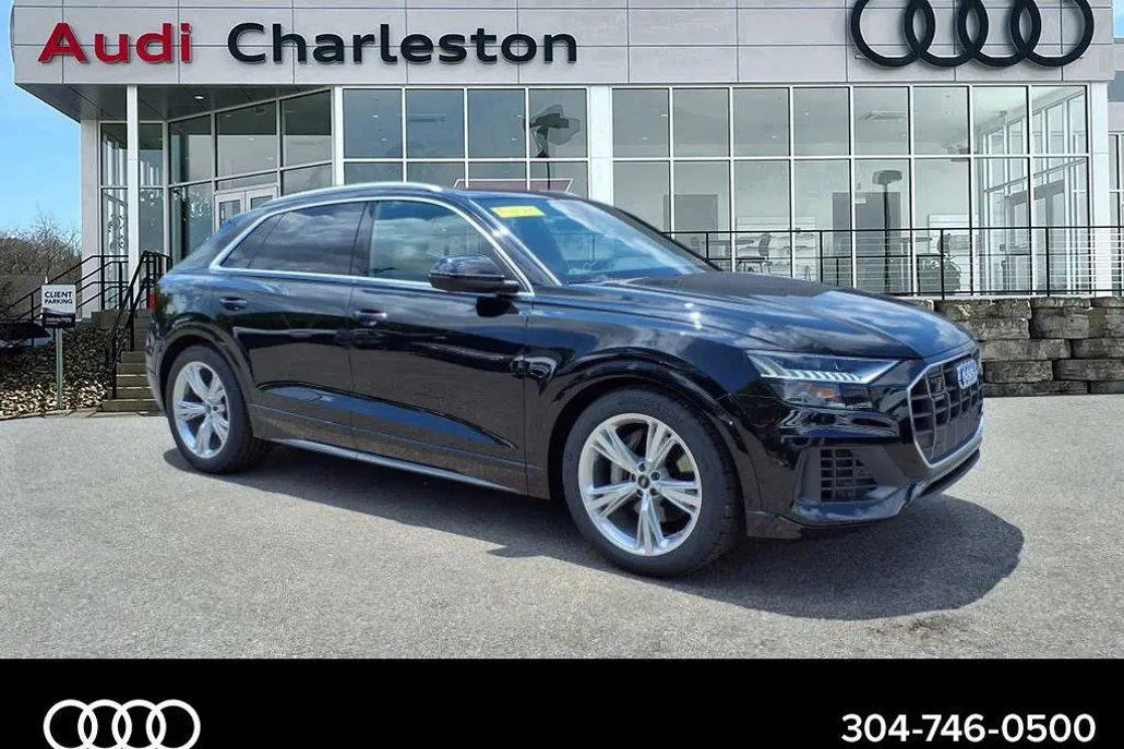 2023 Audi Q8 Prestige photo 1
