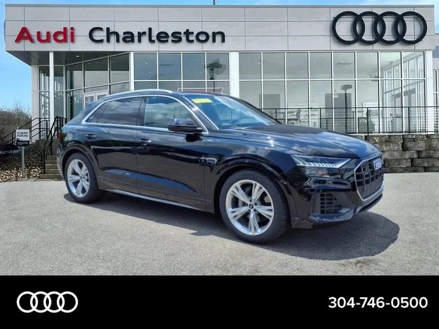 2023 Audi Q8 Prestige photo 1