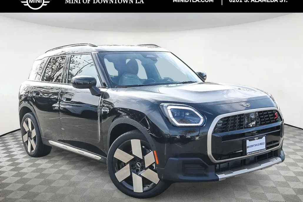 2025 Mini Countryman S ALL4 photo 1