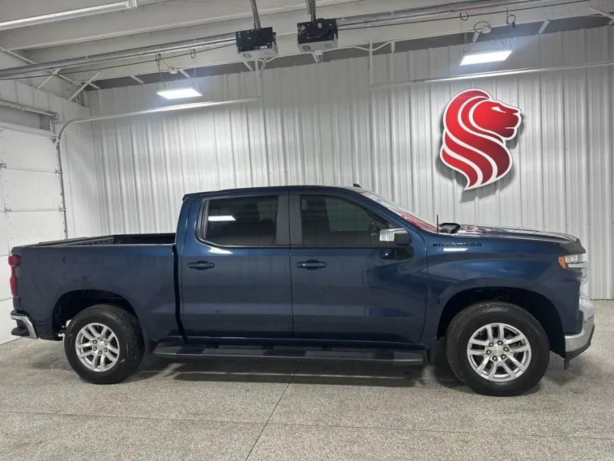 2020 Chevrolet Silverado 1500 LT photo 1