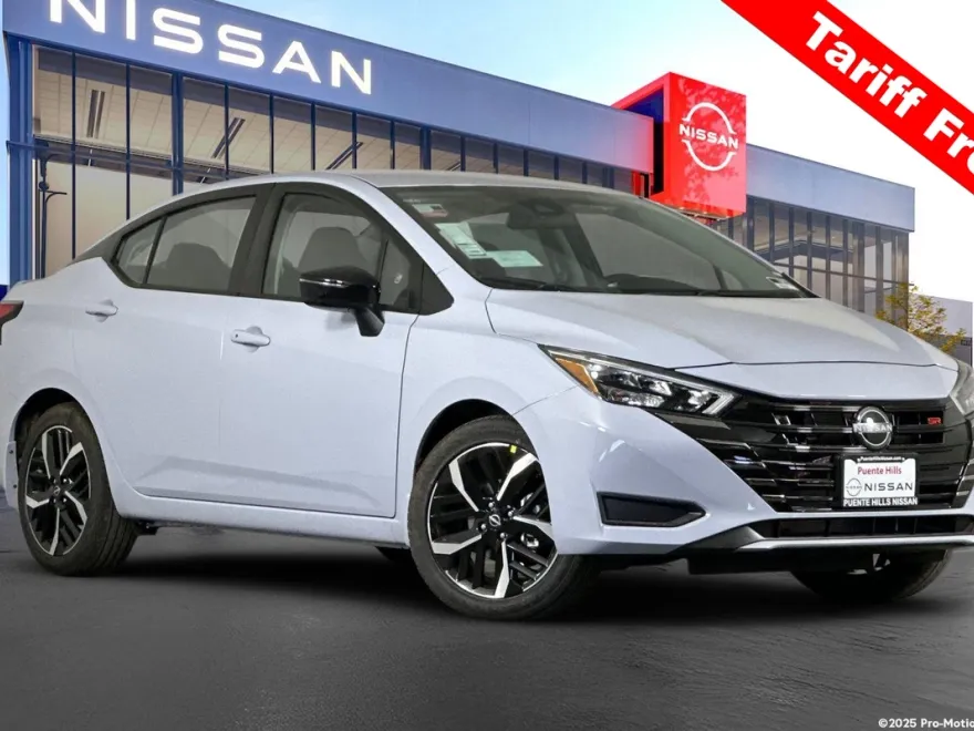 2025 Nissan Versa 1.6 SR photo 1