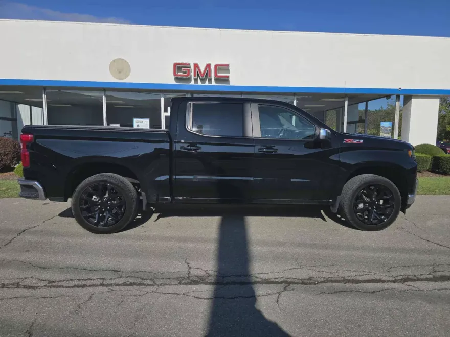 2020 Chevrolet Silverado 1500 LT photo 1