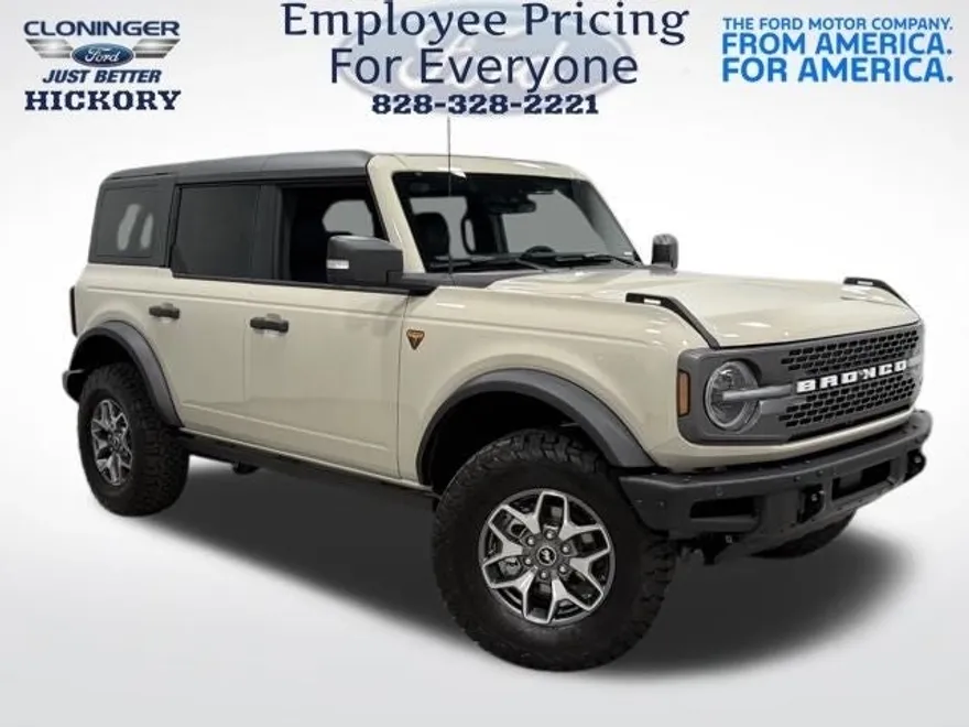 2025 Ford Bronco Badlands photo 1