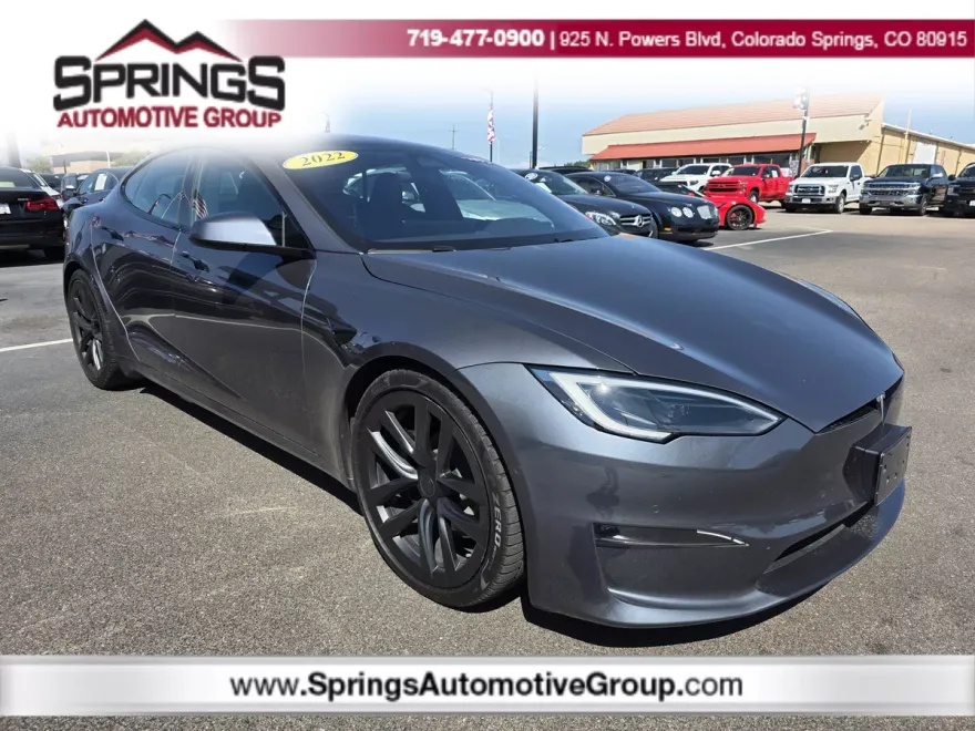 2022 Tesla Model S photo 1