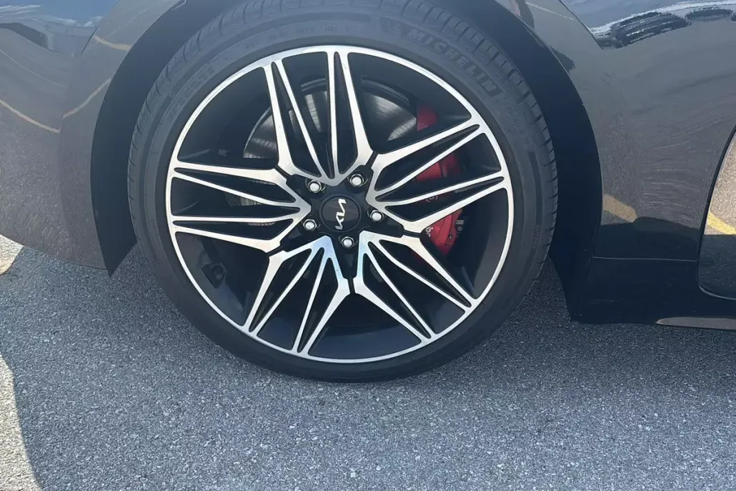 2022 Kia Stinger GT photo 1