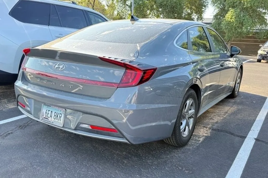 2021 Hyundai Sonata SE photo 1