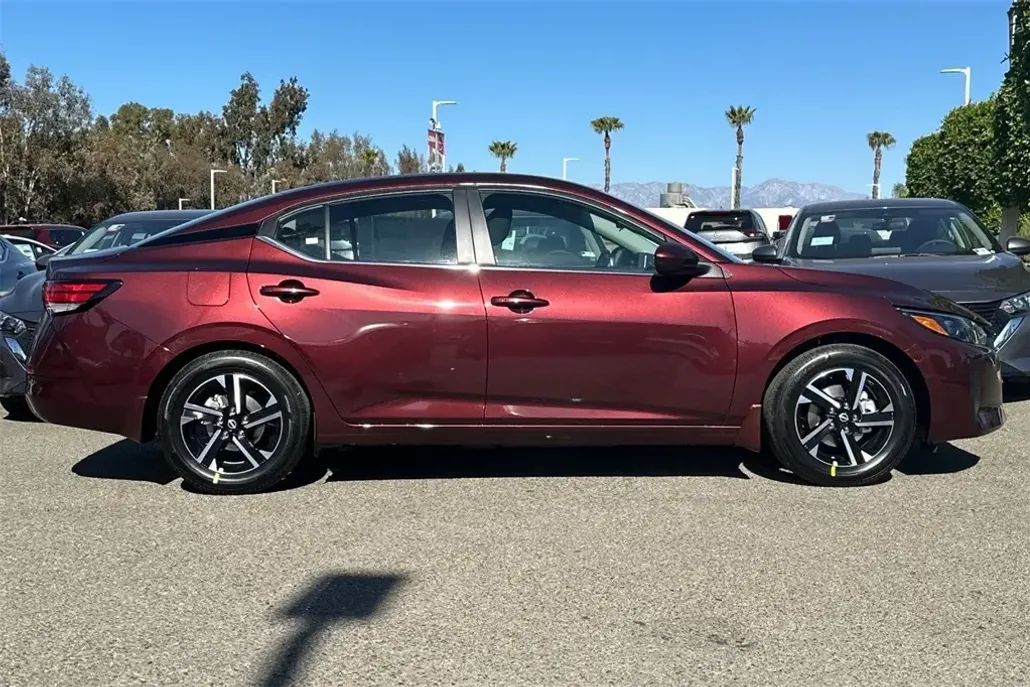 2025 Nissan Sentra SV photo 1