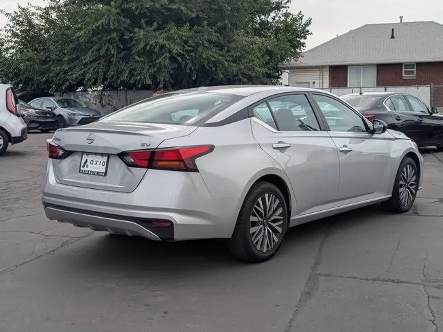 2024 Nissan Altima 2.5 SV photo 1