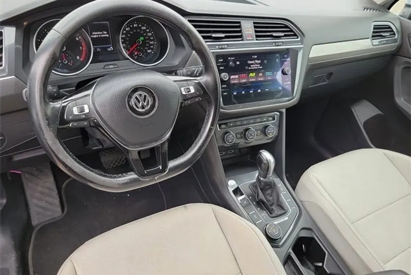 2018 Volkswagen Tiguan SE photo 1