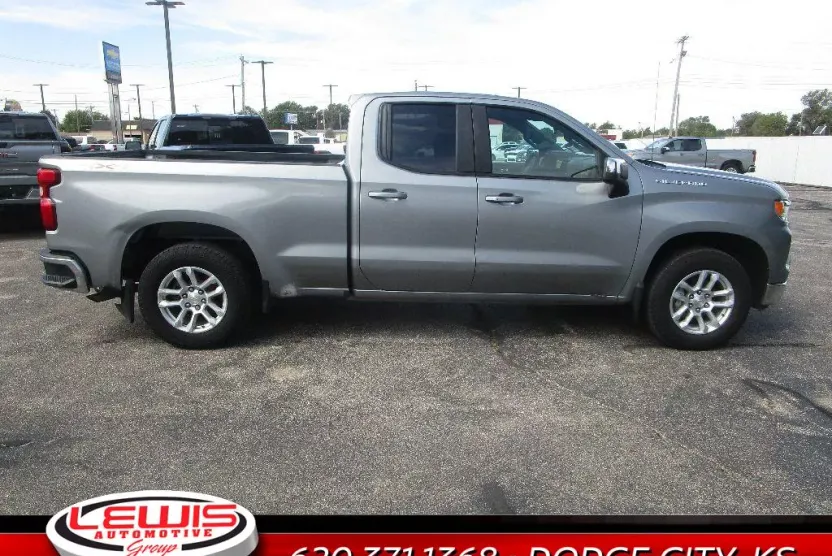 2023 Chevrolet Silverado 1500 LT photo 1