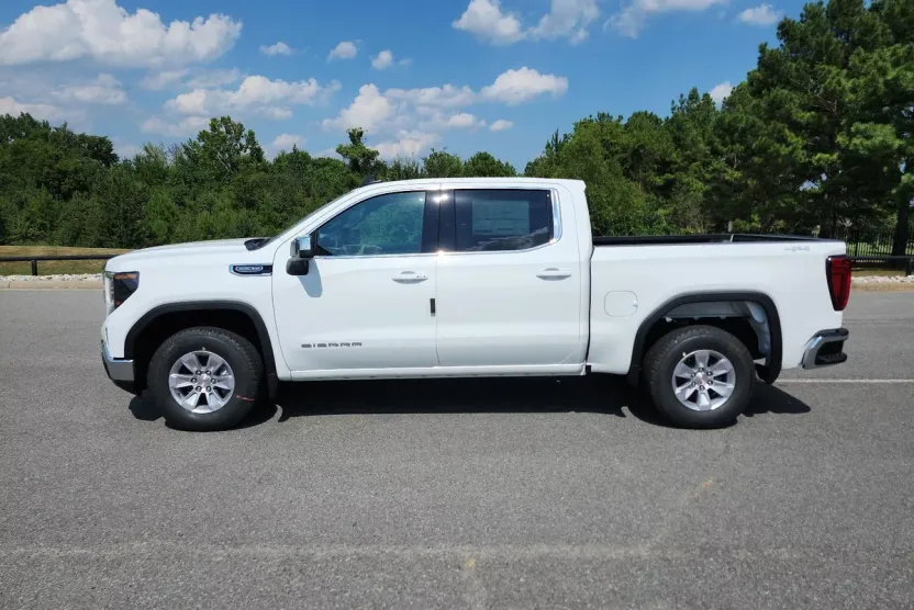 2026 Gmc Sierra 1500 SLE photo 1