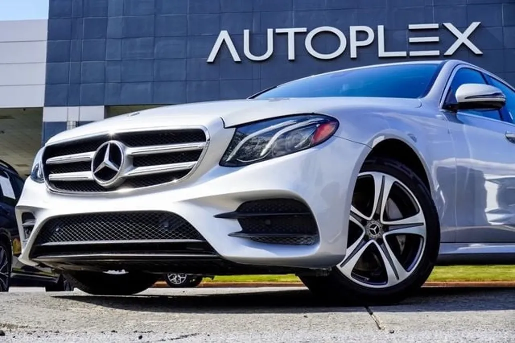 2020 Mercedes Benz E 350 4MATIC Sedan photo 1