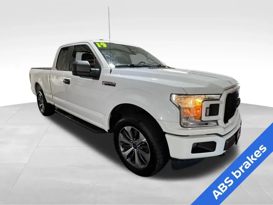 2019 Ford F-150 XL photo 1