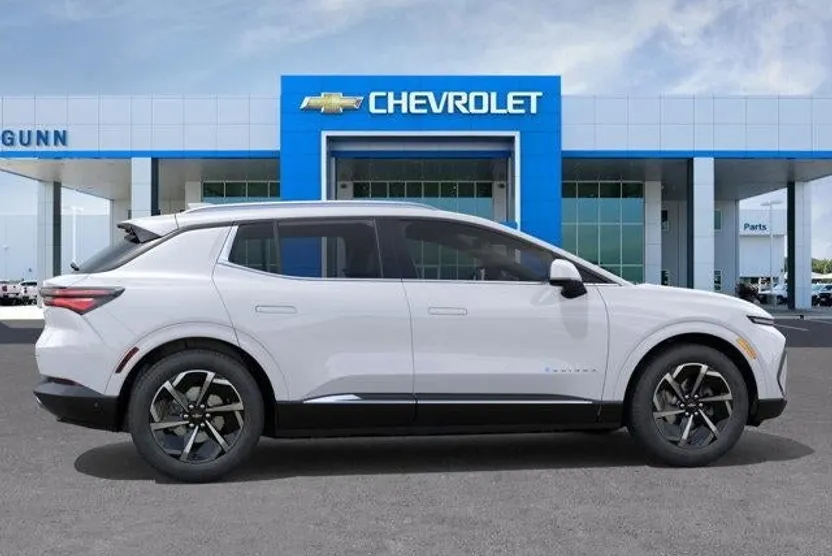 2025 Chevrolet Equinox EV 1LT photo 1