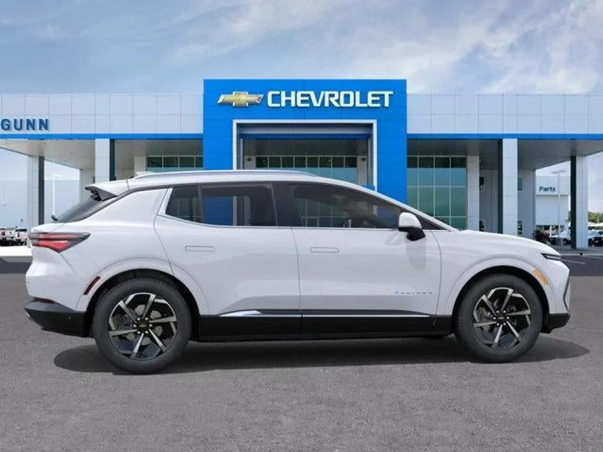 2025 Chevrolet Equinox EV 1LT photo 1