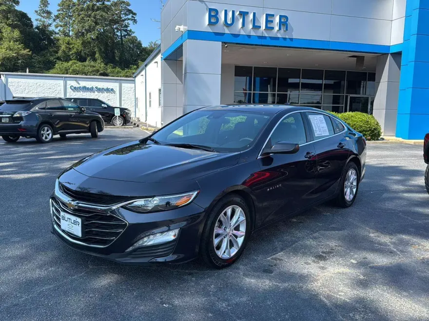 2023 Chevrolet Malibu 1LT photo 1