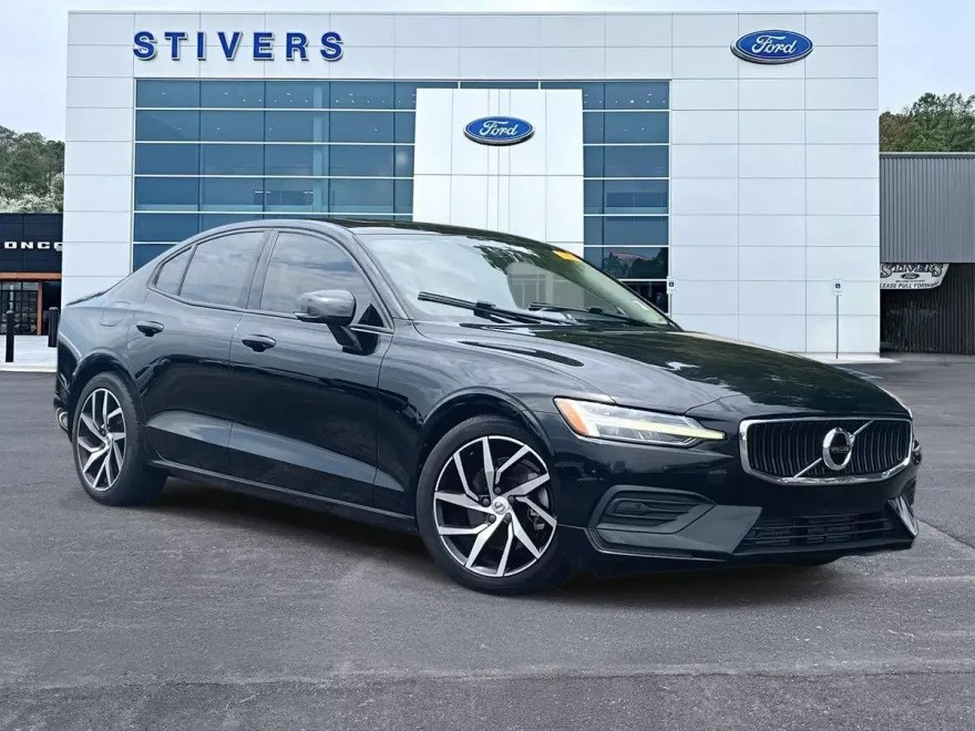 2020 Volvo S60 T5 Momentum photo 1